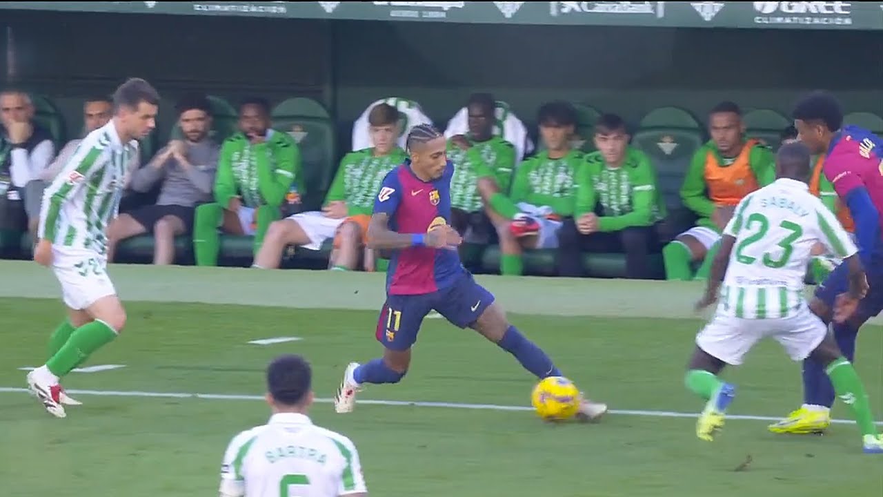 Raphinha vs Real Betis | Skills & Performances | La Liga (7.12.2024)