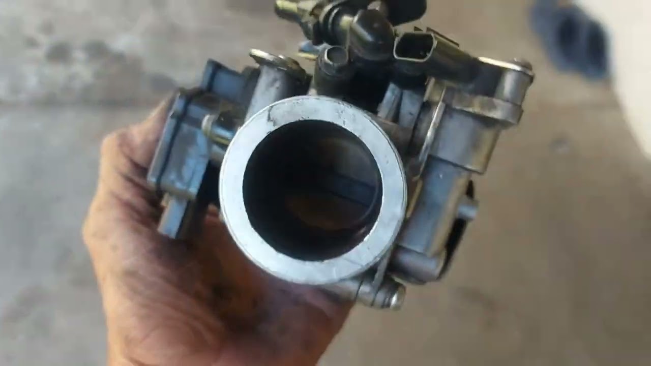 LIMPEZA NO TBI E  SENSOR DA LENTA DA CB300