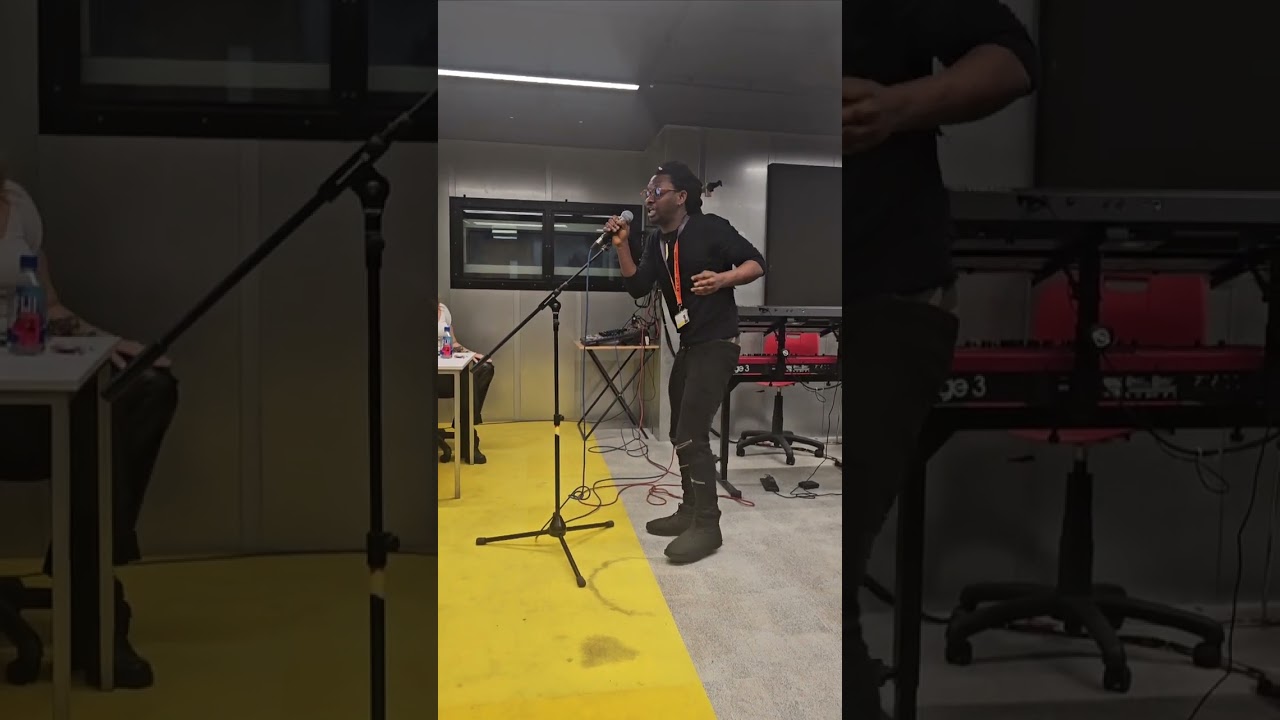 Ras Amankwatia  - Who The Cup Fit ( Bob Marley cover live performance )