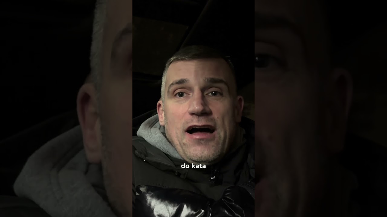 Mas Oyama wprowadził zakaz w sporcie - tak. Ale sam trenował boks, judo i walczył z Tajami!