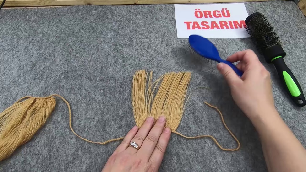 Oyuncak bebekler için pratik orijinal görünümlü saç yapılışı