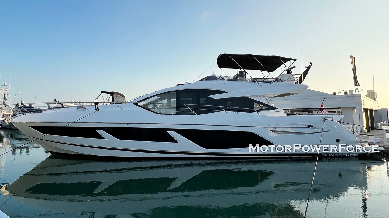 Touring 2022 Sunseeker 74 Sport Yacht