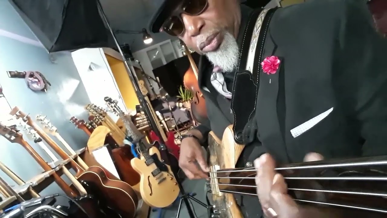 Meshell Ndegeocello feat. Herbie Hancock - Nocturnal Sunshine (Bass Cover) PHD Fretless