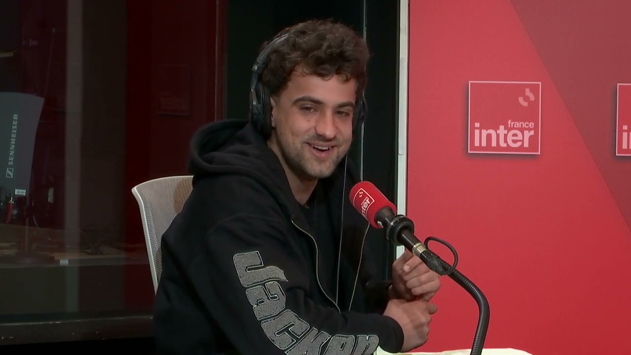 Coucou Mamie, moi j’ai le droit de mettre un bonnet trop court - La drôle d'humeur de Tom Baldetti