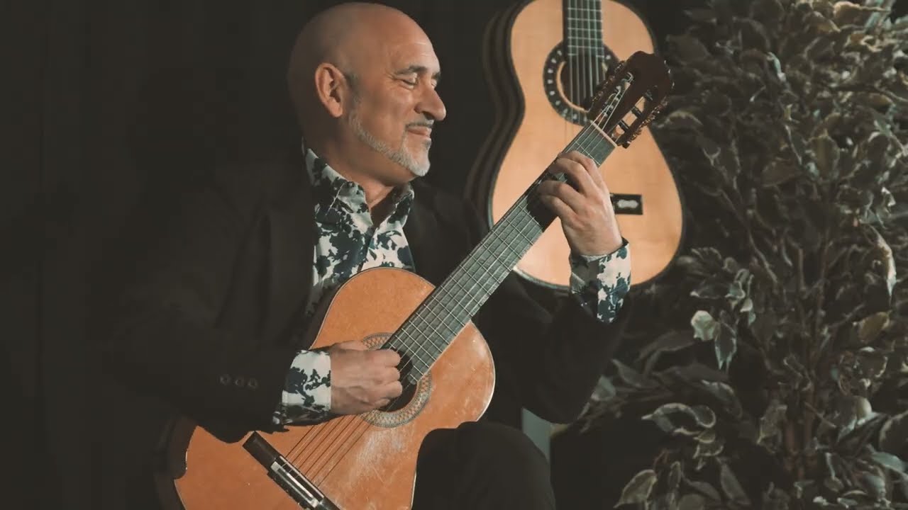 HOMENAJE A CAMARON Paco Seco - played by PACO SECO in Ronda Guitar House