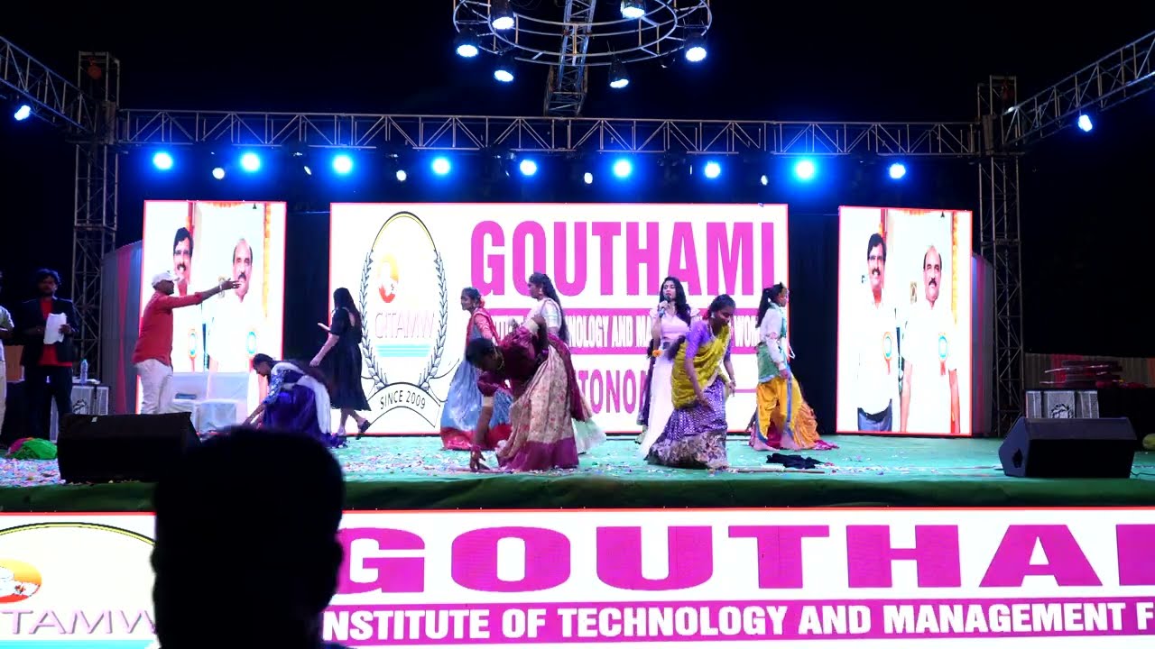 Brundavanam song #trending #gitamw #collegeday