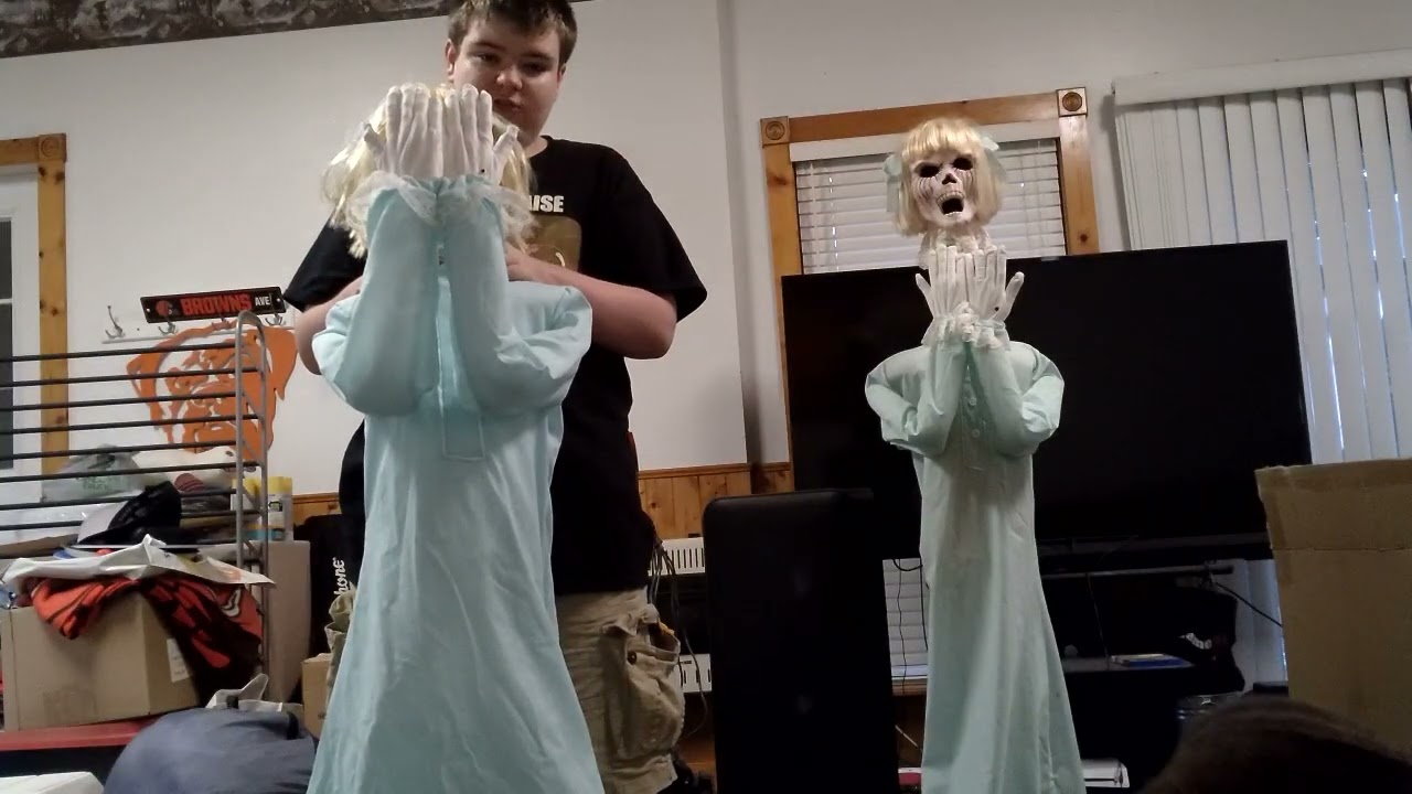 2025 HalloweenCostumes Peek A Boo Penny animated prop setup, review and comparison 