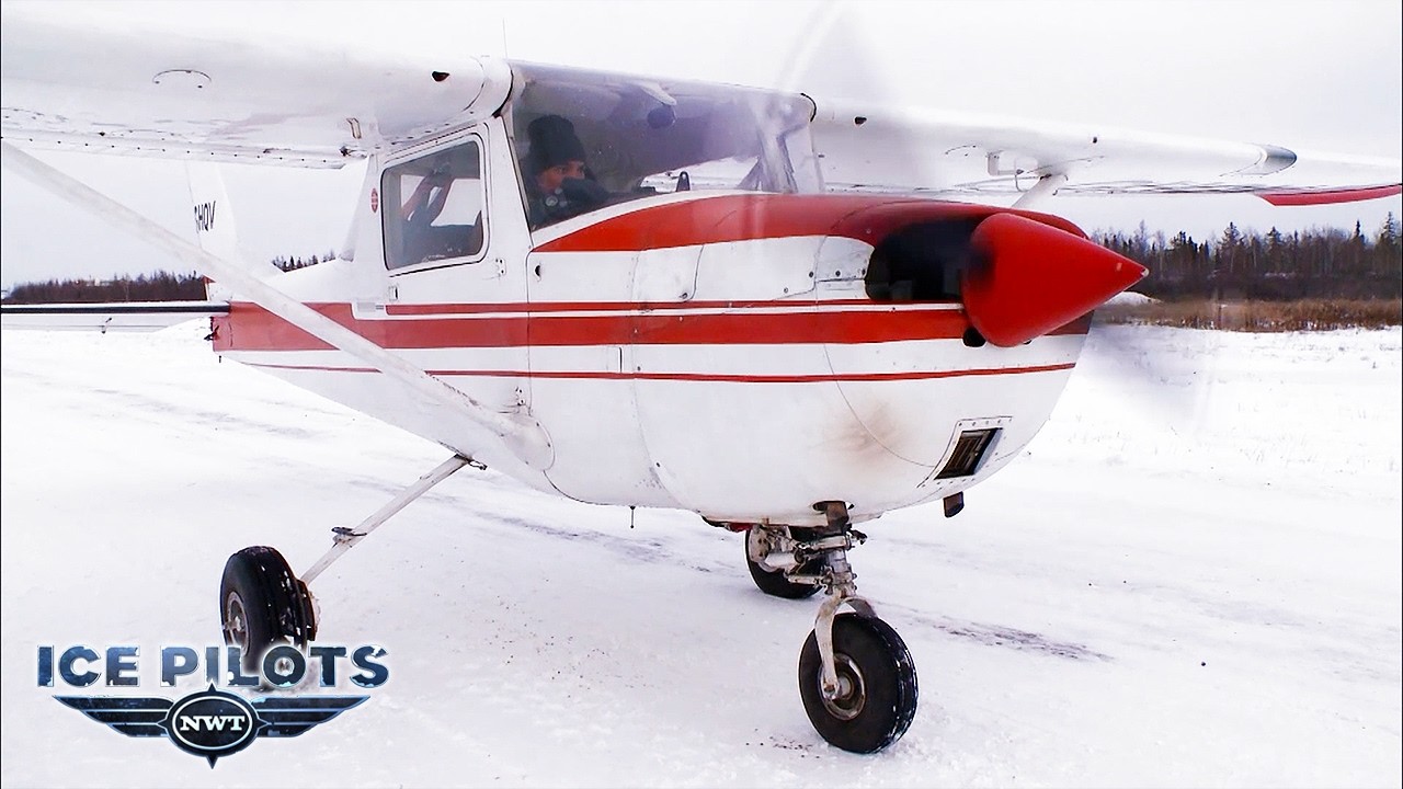 Rookie Pilot's Unbelievable Stunts In Tiny Cessna 150! | Ice Pilots