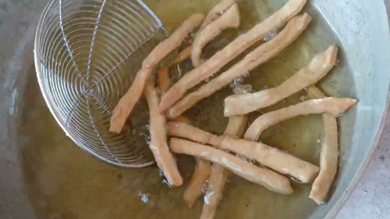 Making Mitai - A Crunchy and Delicious Snack