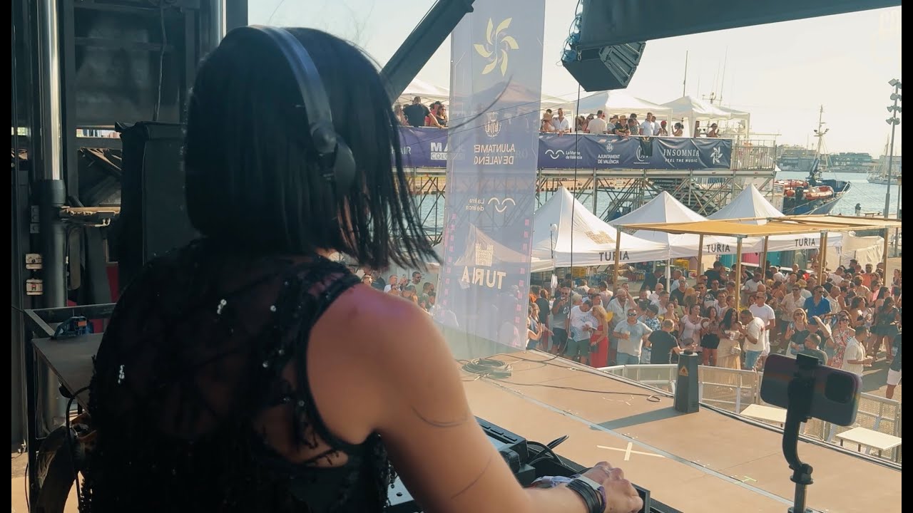 Cristina Ferrer 🔥 Sesión Tardeo Remember en Insomnia Fest 2025 | Valencia - La Marina