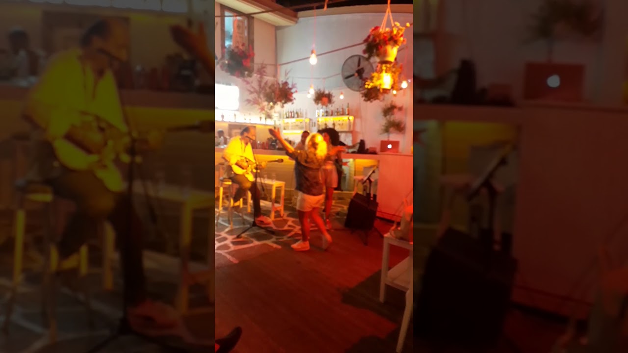 Buzuki Hakan ve Pelin Alptekin Placa Sahnesinde