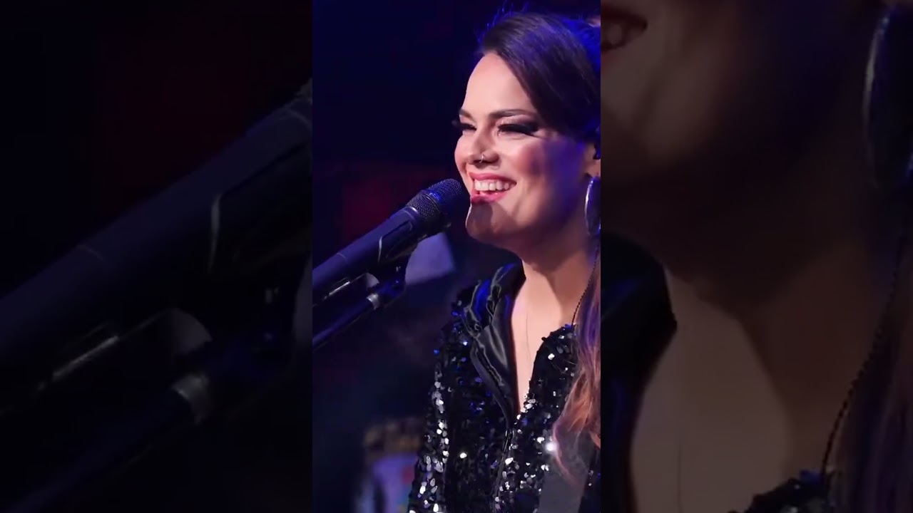 Música Garota Nacional, Interpretada por Daniela Firme Junto com a Banda Rock Beats