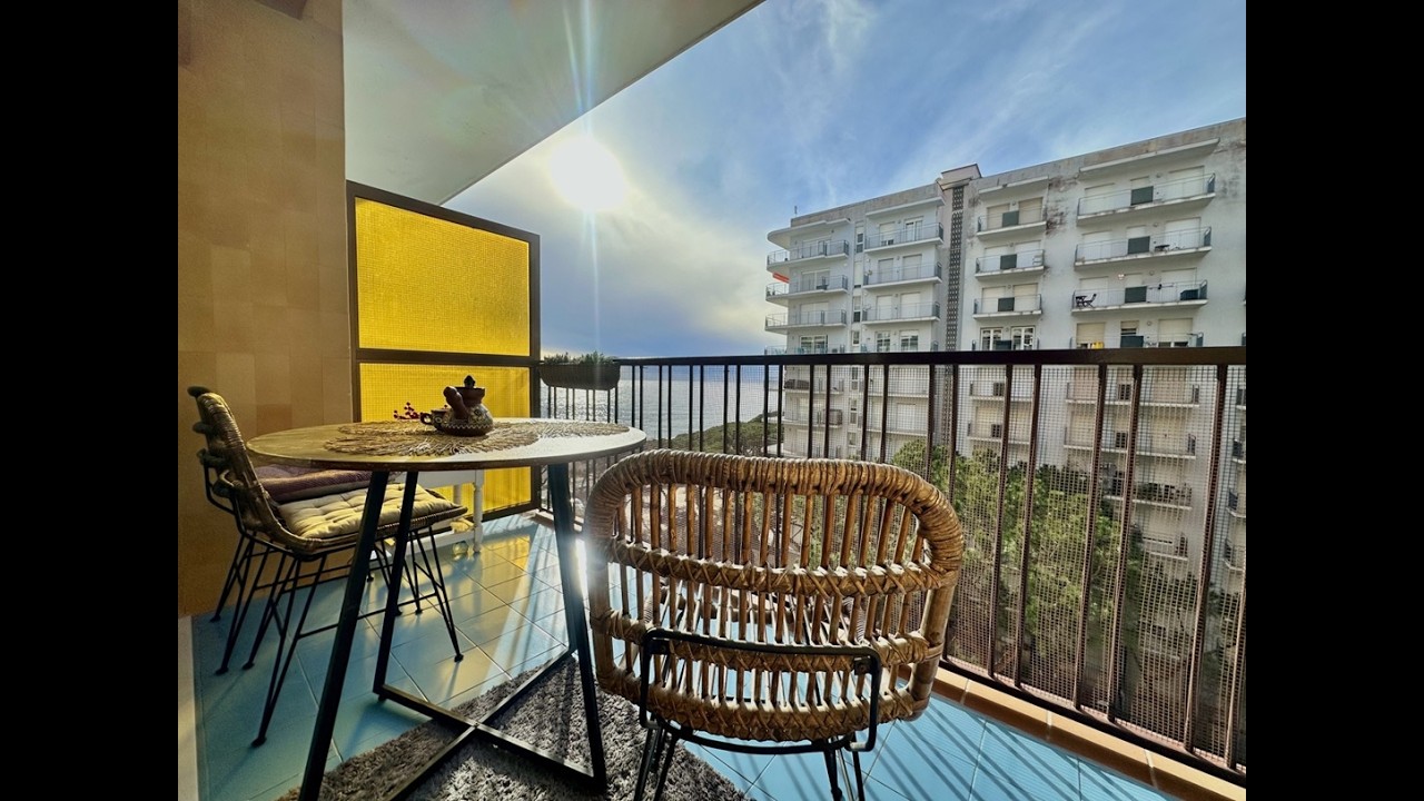 Piso a la venta en primera línea de mar.