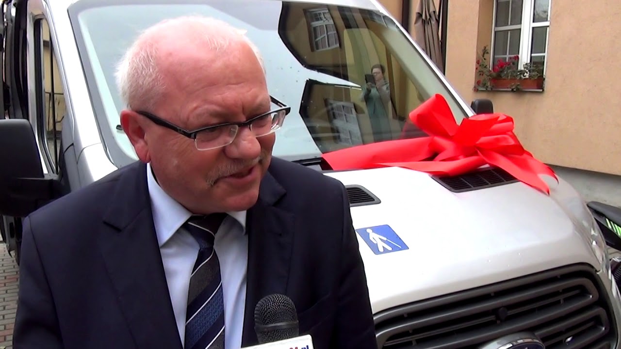 Oficjalne przekazanie samochodu dla Domu Pomocy Społecznej w Malborku