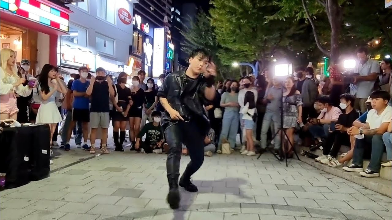 SATURDAY. DIANA: HYUNJIN. DYNAMIC CAPTIVATING. HIGH QUALITY BUSKING. HONGDAE.