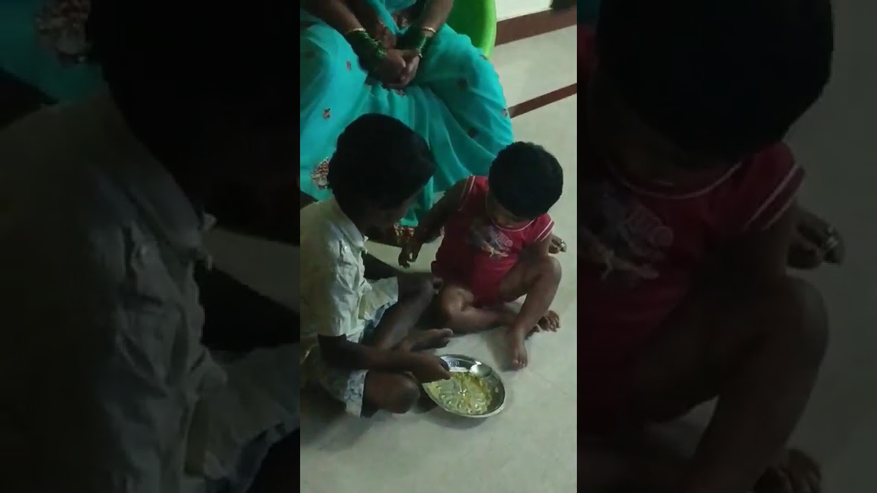 brother and sister eating Maggie 😂 funny