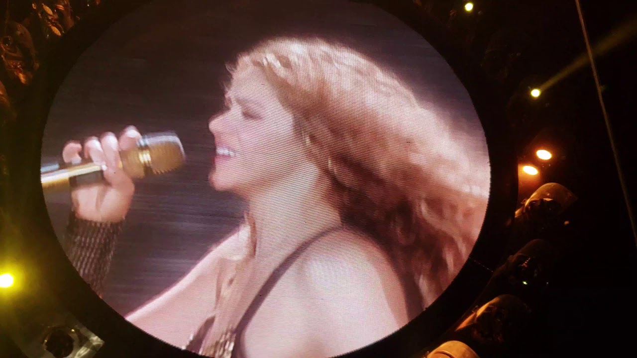 Shakira - Suerte (Whenever, Wherever) 30/10/2018 @ Estadio Nacional