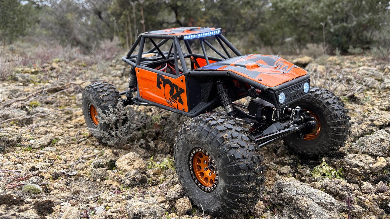 Sortie Crawl Pirate à Bollène (84) - Axial Capra test modif 4WS & overdrive