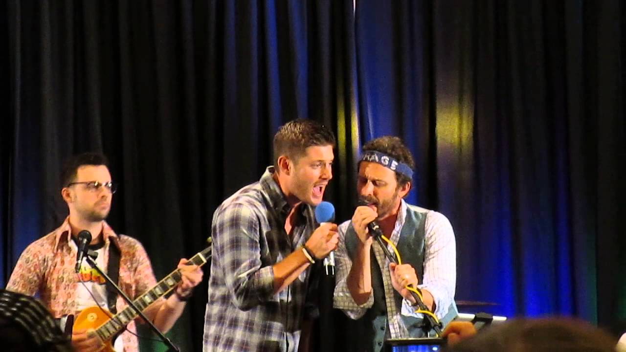 Supernatural NJ con 2014 - Jensen singing 
