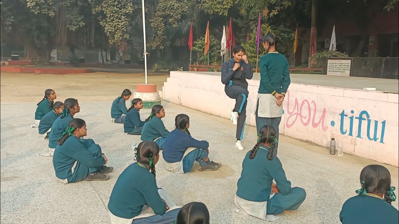 “Class-6 Self Defence Training | Lower Kick & Front Push Kick सीखें आसान तरीक़े से
