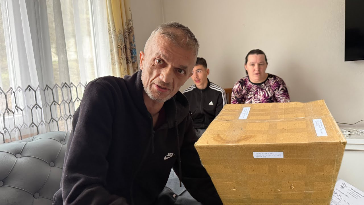 Stigao paket iz Amerike za porodicu Čivić! Alija je bolestan, smršao preko 20 kilograma!