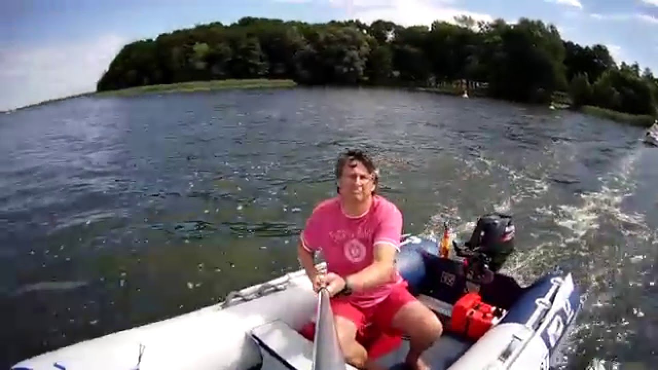 Lenzer Kanal Durchfahrt mit dem Schlauchboot August 2014