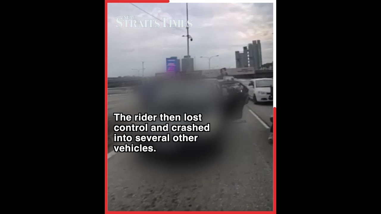 Child accidentally opens car door, triggers six vehicle crash