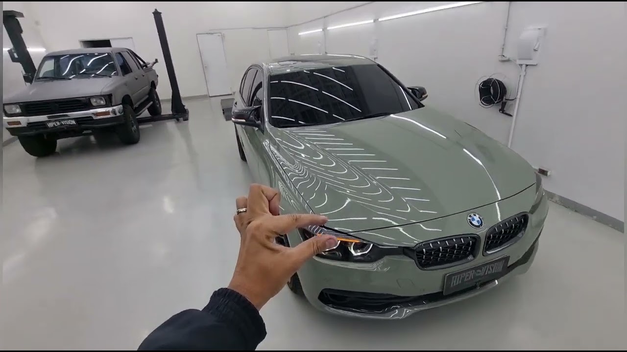 BMW 320 ENVELOPAMENTO TOTAL COR EXCLUSIVA.