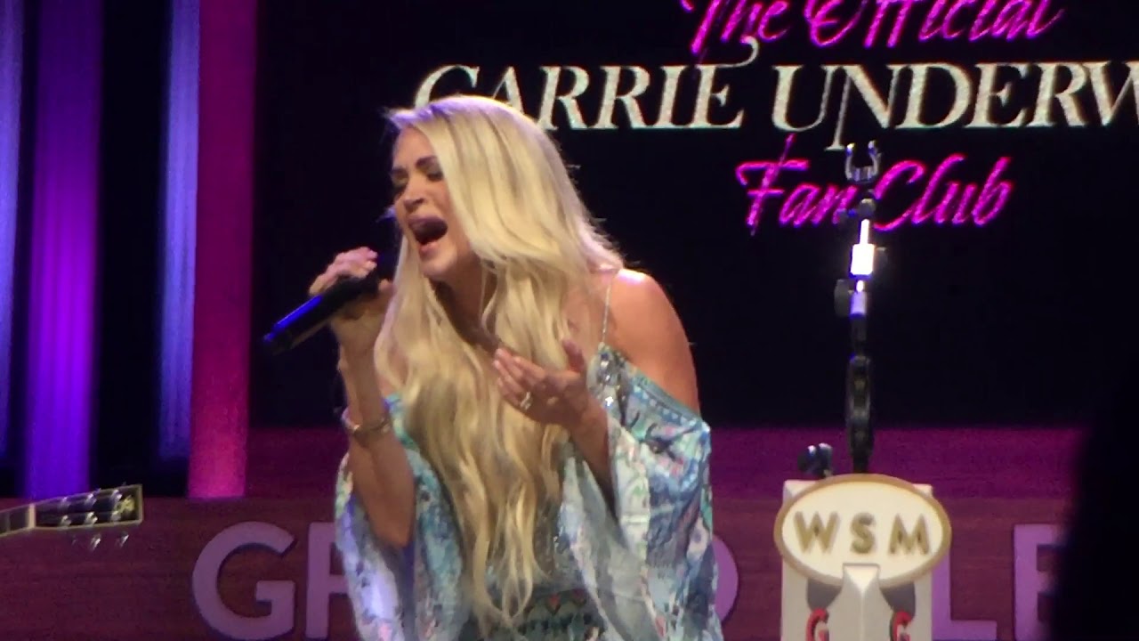 Carrie Underwood - Cry Pretty
