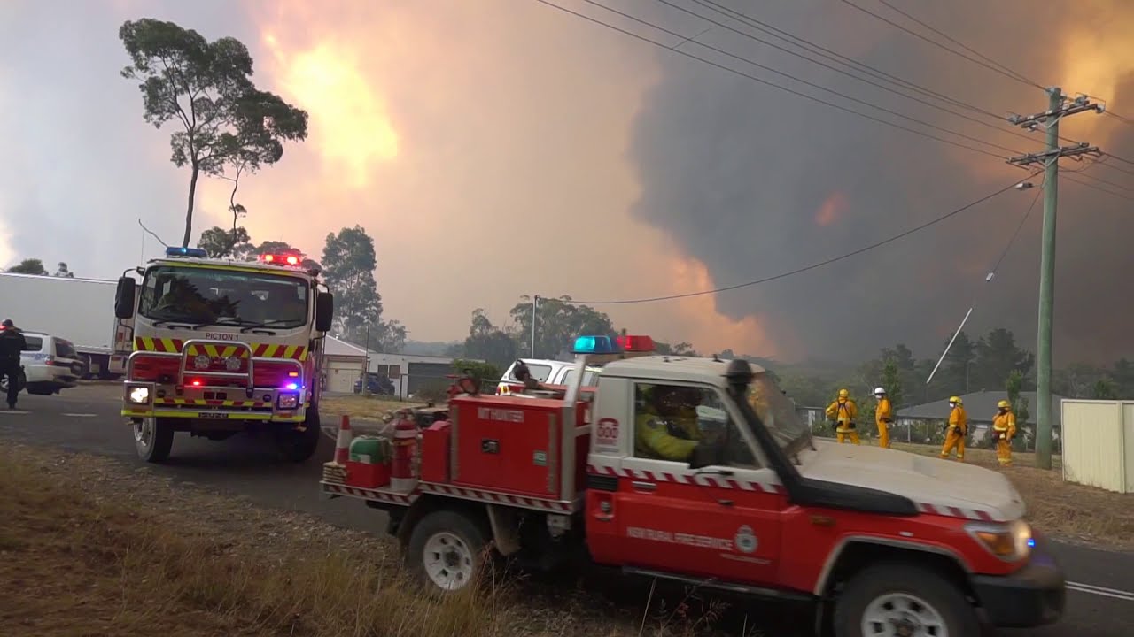 Australian Firefighters NSW Bushfires Part 1 2019-20 FRNSW RFS NSWA Police Responding (Compilation)