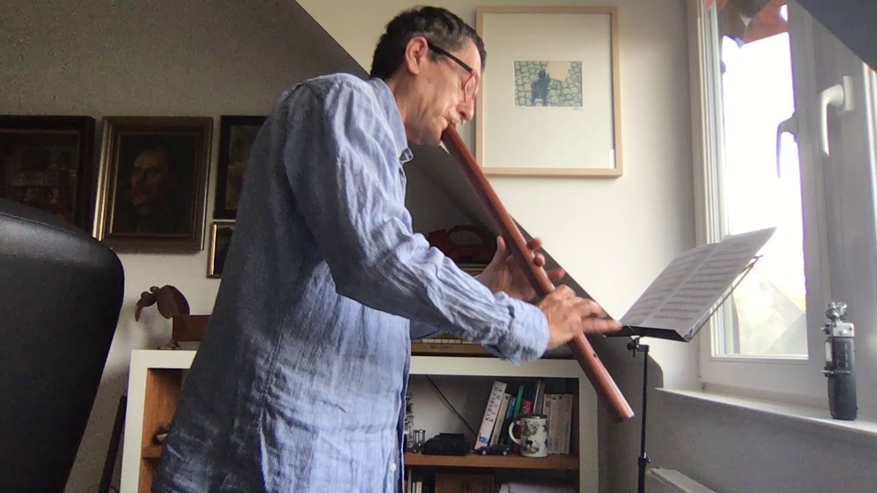 Saltarello in C, for tenor recorder