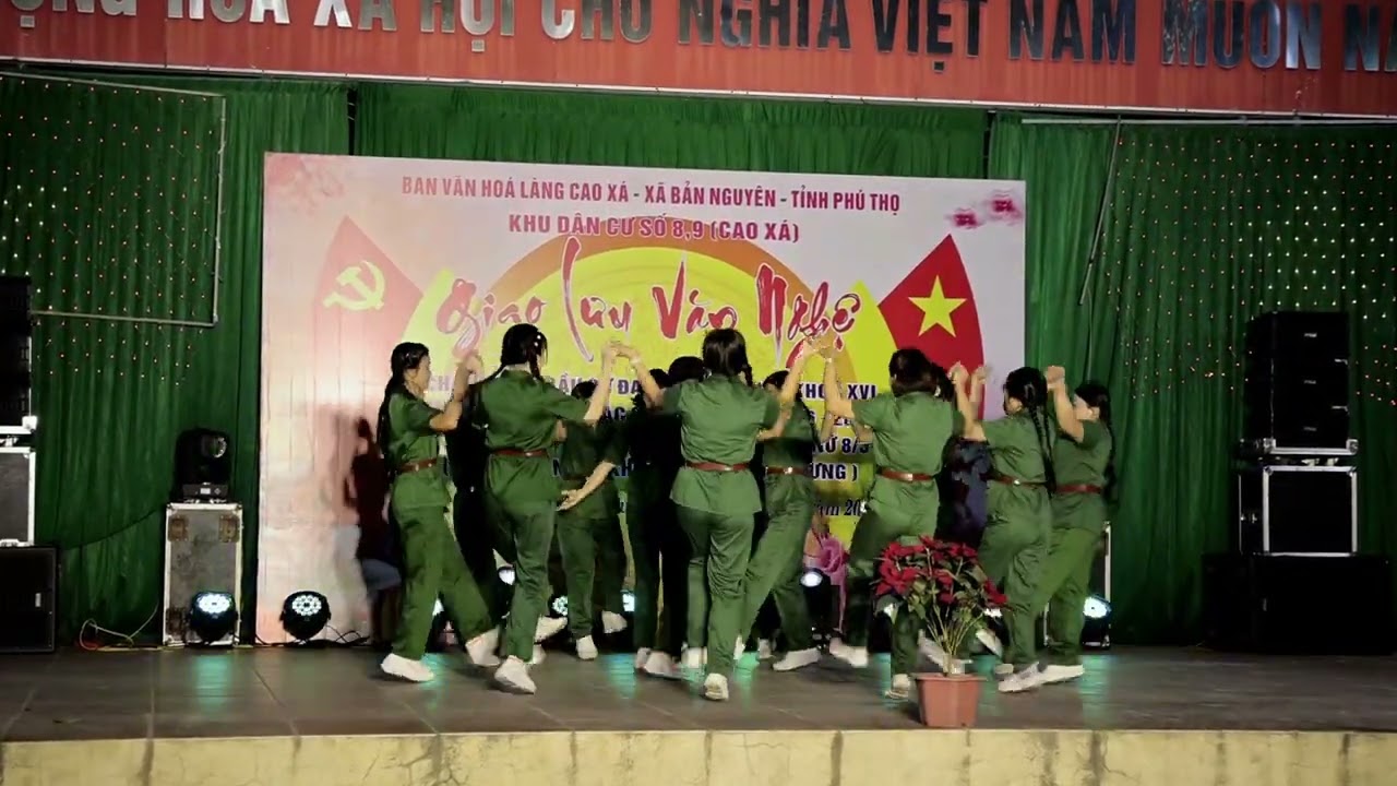 CHÀO EM CÔ GÁI LAM HỒNG - PHỤ NỮ KHU 13