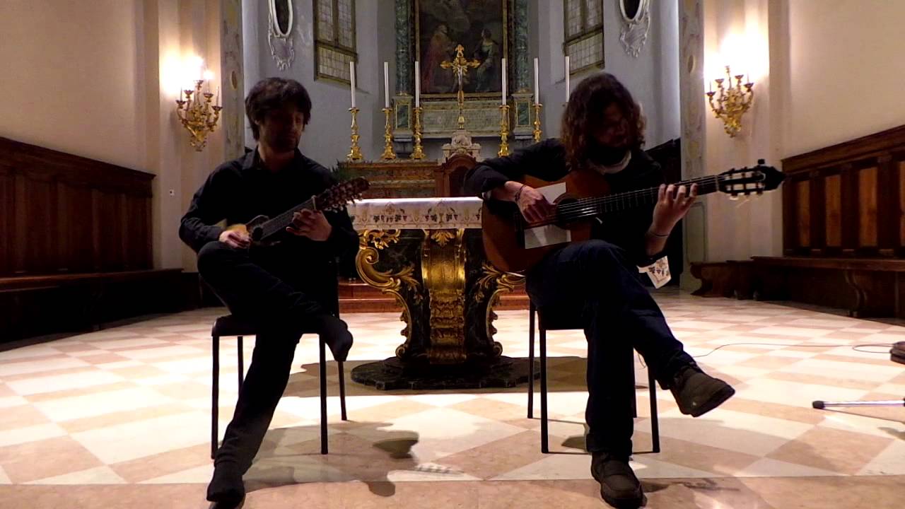 Maderamu. Strauss & Tchaikovsky. Charango e Chitarra.