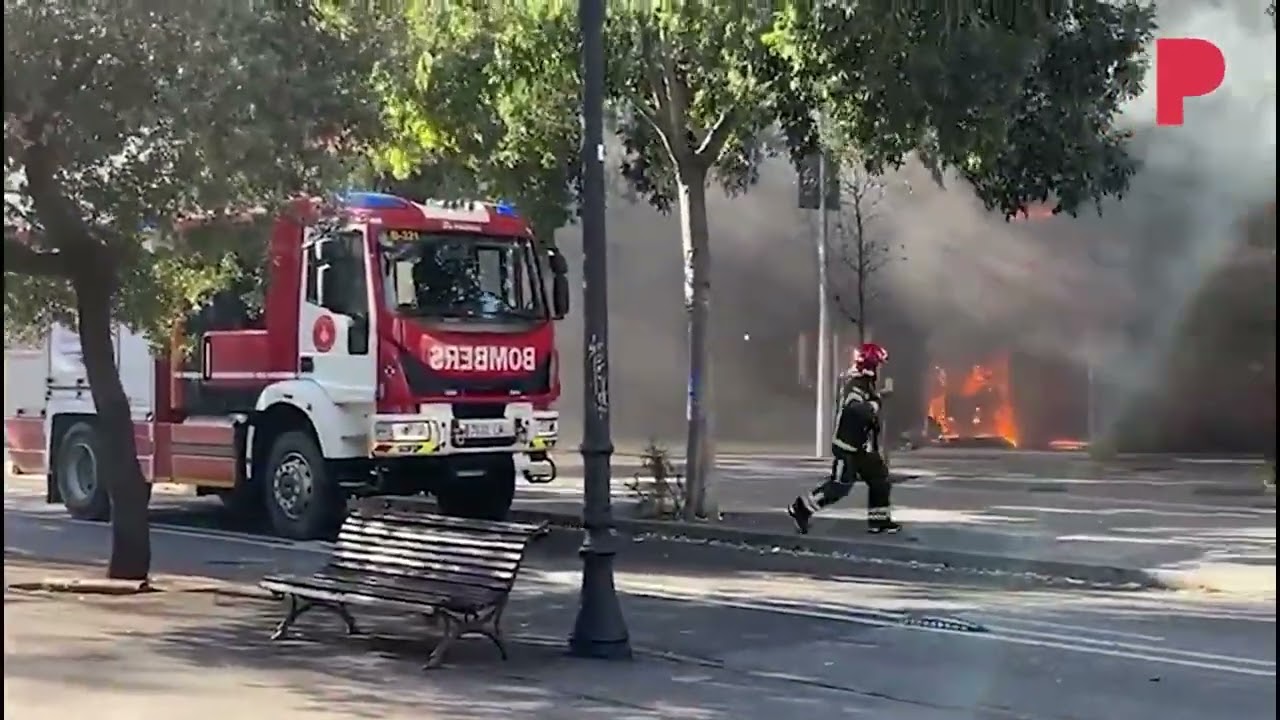INCENDIO DE UN AUTOBUS EN BARCELONA