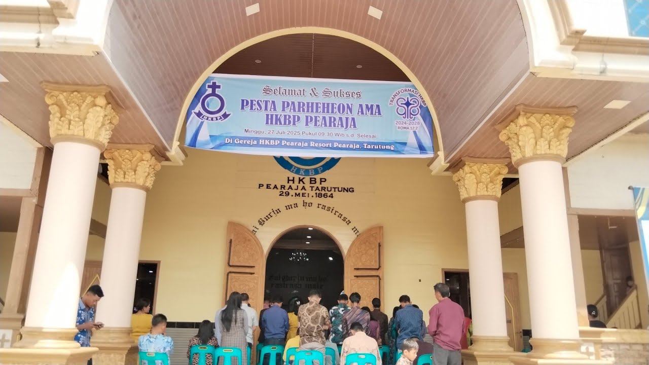 RAMAI HARI INI IBADAH DI GEREJA HKBP PEARAJA TAPANULI UTARA