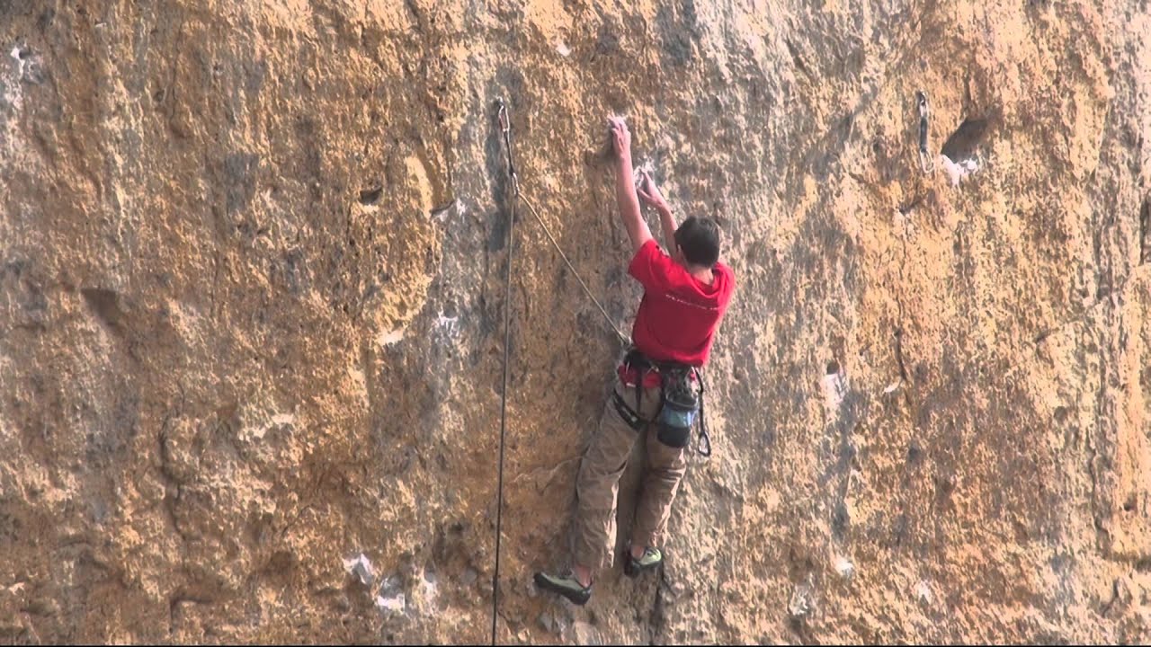 Drew Ruana redpointing White Wedding .13d/8b at Smith Rocks, Oregon