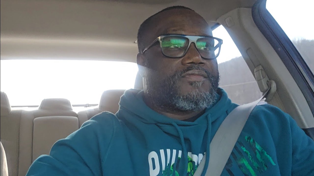 Am I Too Old To Start Boxing? (The Honest Truth) #boxing ##boxingtalk #boxingcoach 