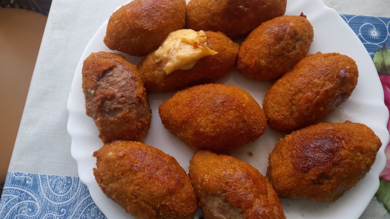 Котлети з сиром.