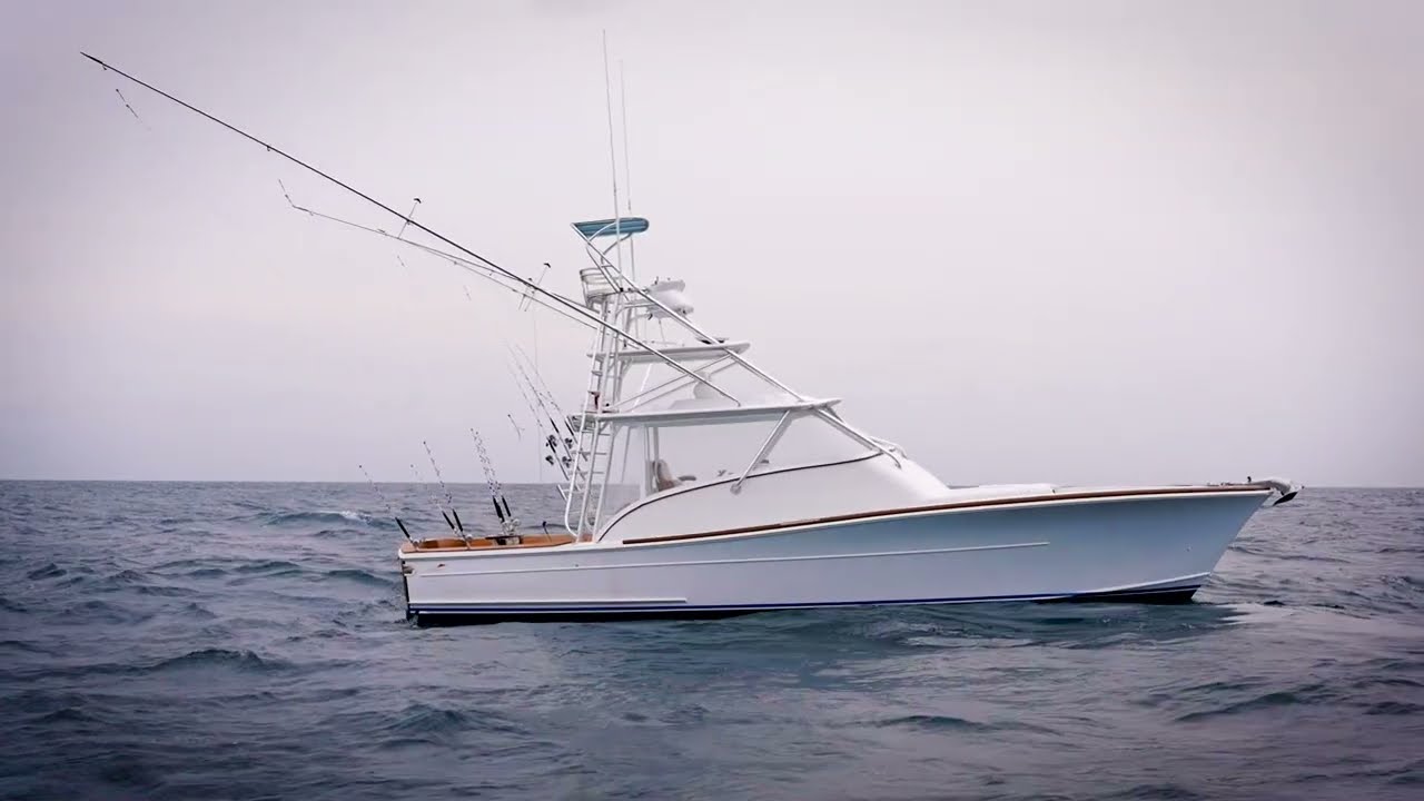The new Release 43 Walkaround combines center-console fishability with express comfort.