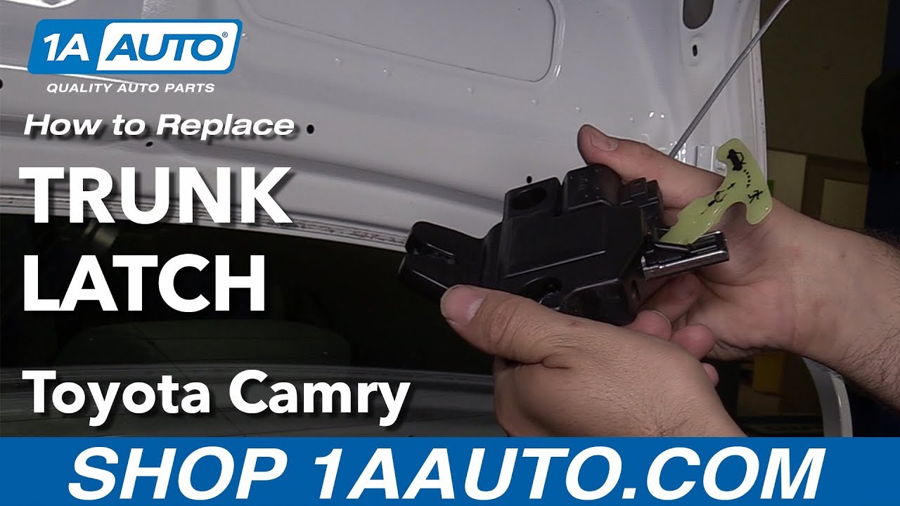 Как заменить защелку багажника Toyota Camry 06-11