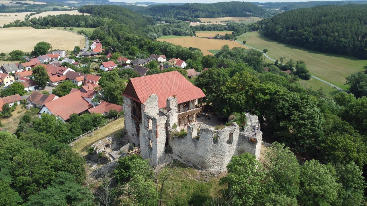 Zř&iacute;cenina hradu Ko&scaron;umberk