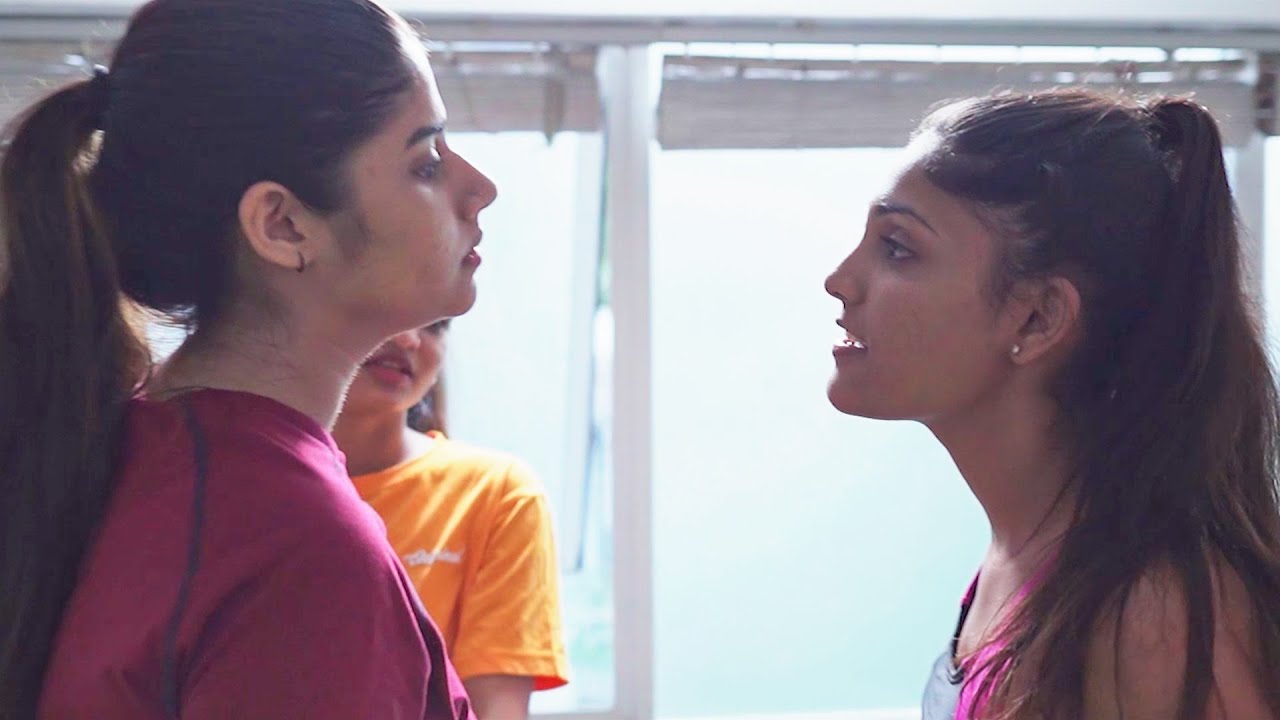 මිත්‍රවරුනි, මේක බලන්නම ඕනෙ වලියක් 🫣