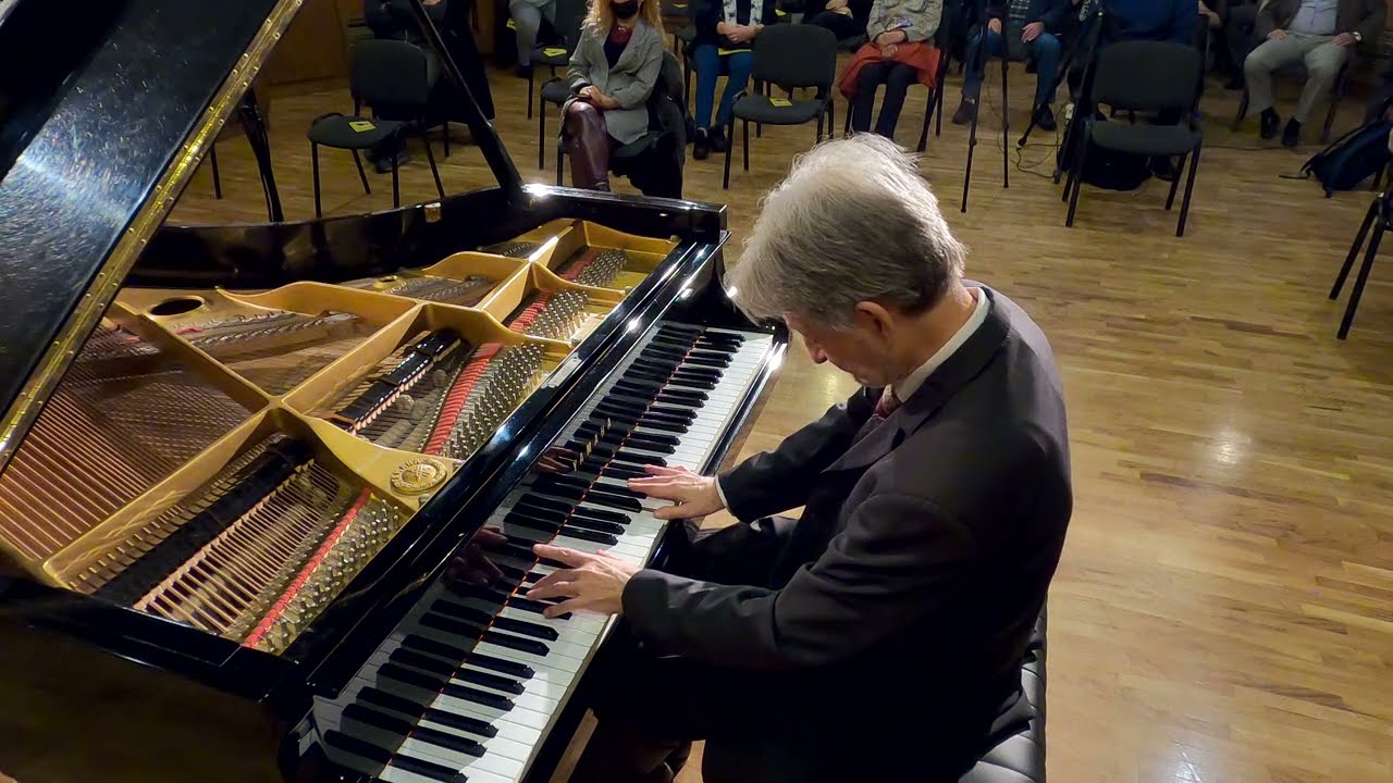 Chopin - &Eacute;tude No. 2 in A Flat Major - Hari Gusek