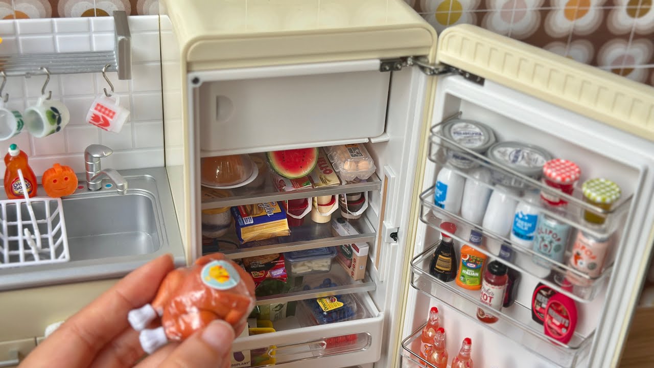 What’s Inside a Mini Thanksgiving Fridge? | MiniBrands Restock ASMR