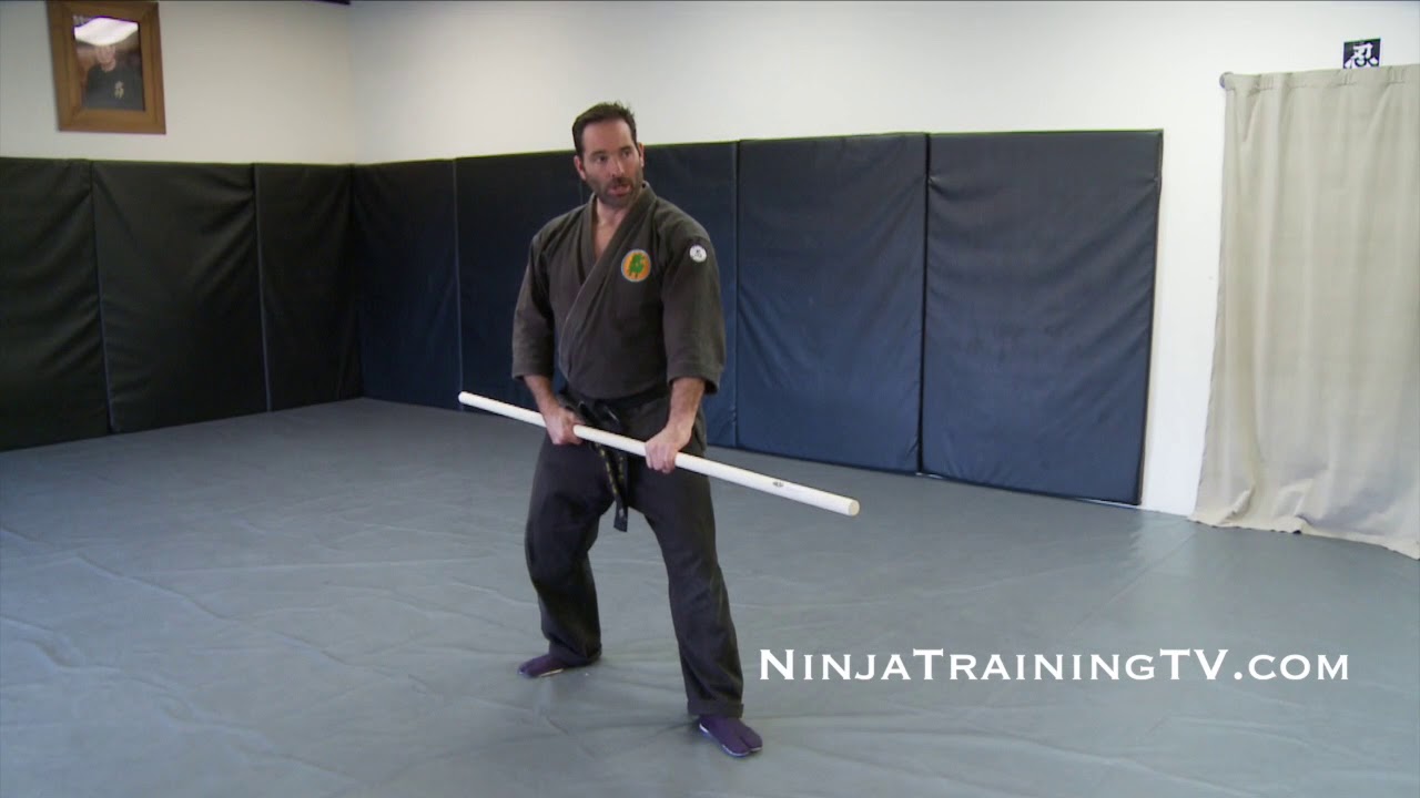 Striking with a Rokushakobo, Six Foot Staff