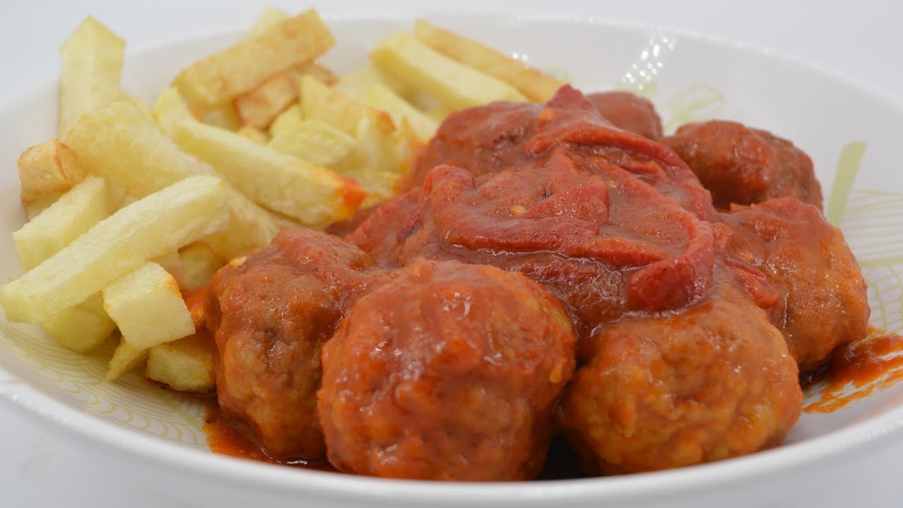 Albóndigas con salsa de pimientos del piquillo