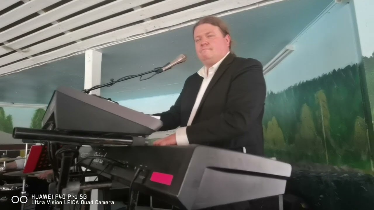 Kalle Jussila & Quattro - Kymmenen Pientä Minuuttia