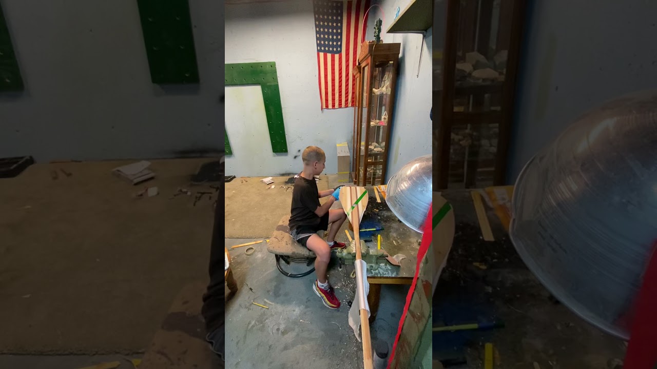 Fiberglassing a bent shaft canoe paddle