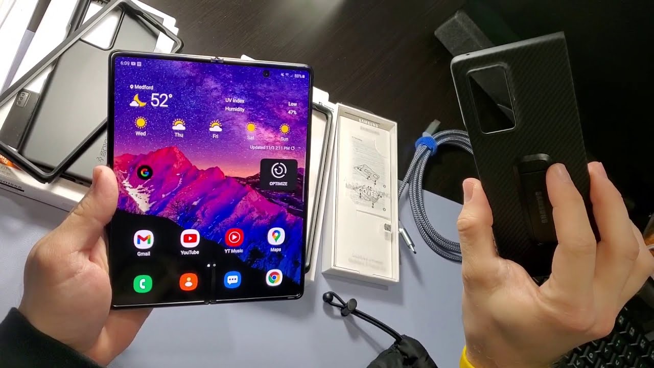 Galaxy Z Fold 2 - All Spigen & Samsung Aramid Case Review