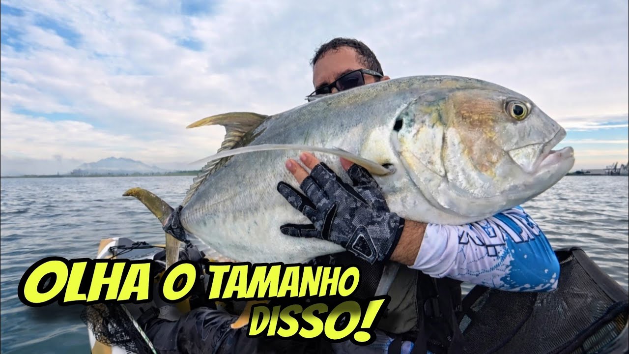 QUANDO ELE APARECEU AO LADO DO CAIAQUE, EU ENTENDI TUDO. Pescaria